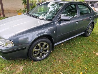 Predám skoda octavia 1.6 75kw na náhradné diely v celku - 3