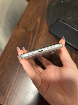 Predám Iphone Xr - 3