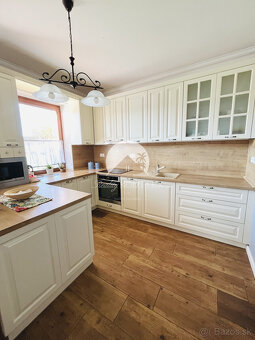 Reality KOMPLEX s.r.o., Vám ponúka na predaj moderný 4-izbov - 3