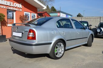 Škoda Octavia RS 1.8 Turbo 132kW - 3