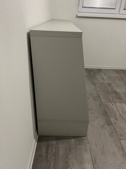 Skrinka na boxi šufliky kancelária - 3