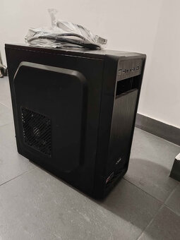 Starší herný PC - 3