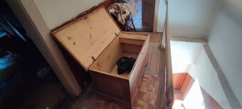 Krásna stará drevená truhlica - 3