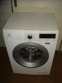 Pračka s predným plnením - 3