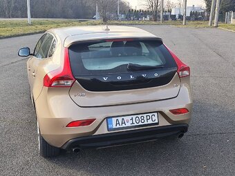 Volvo V40 T4 benzín - 3