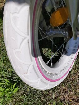 Predám krásny bielo ružový bicykel PRE NAJMENŠÍCH - 3