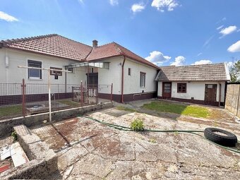 Predaj-5i dom s pekným pozemkom a garážou Tvrdošovce - 3