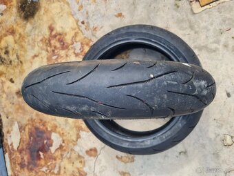 Predám 2 motocyklové pneumatiky Mitas 125/70ZR17 M/C 58W - 3