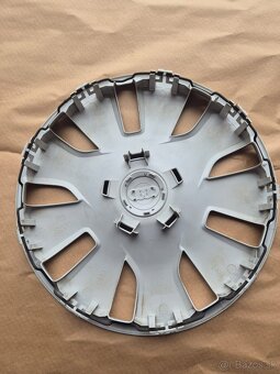 Predám 4x orig. puklice AUDI R16 - 3