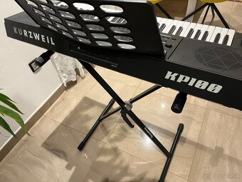 Kurzweil KP110 Keyboard s dynamikou Black - 3