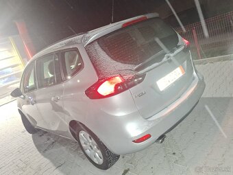 Opel zafira tour - 3