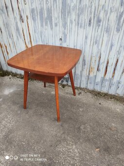 Predam starozitny stolik - 3