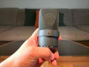 Neumann TLM 103 s originálnym pavúkom - 3