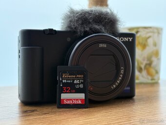 Predám Sony ZV-1 – top stav + 32GB pamäťová karta - 3