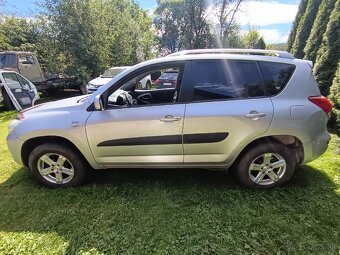 Predám Toyota RAV4 - 3