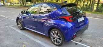 Toyota Yaris Hybrid 2025 - executive - 3