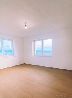 Na predaj 3 izb byt - 3