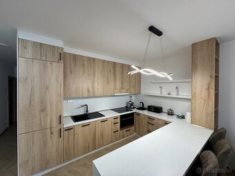 NA PREDAJ - Moderný 4-izbový byt - 3