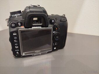 NIKON D7000 - telo - 3