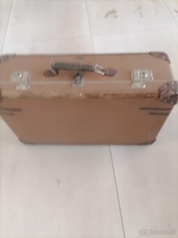 Predam stary kufor. - 3