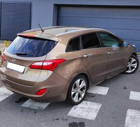 Hyundai i30 , combi, hneda metalíza ,2013, km: 123000 - 3
