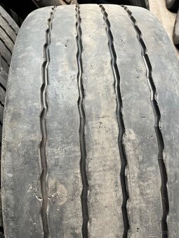 Predám pneu 385/65R22,5 - 3