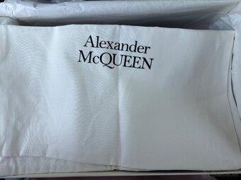 Alexander McQueen Larry – veľkosť 44 - 3