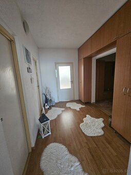 Na predaj 3 izbový byt s loggiou Vinbarg - 3