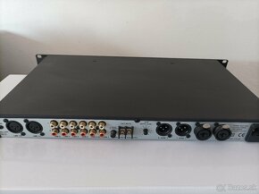 Stereo predzosilňovač - 3