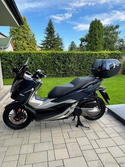 Honda Forza 300 - 3