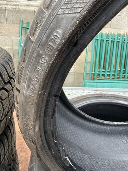 225/35R19 - 3