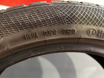 Zimné pneumatiky 235/45 R20 - 3