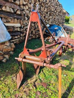 Predám starší robustný pluh - trojak - 3