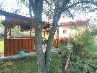 Predaj,záhradná chatka s dreveným altánkom a záhradou - 3