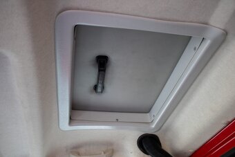 Prenájom Peugeot Boxer valník | 10-paletová dodávka do 3,5 t - 3