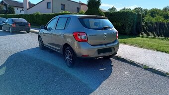 Dacia Sandero Arctica 1.2 16 V (benzín) - 3