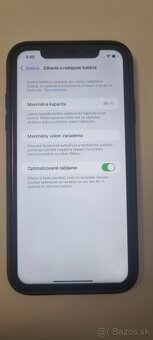 iPhone 11 64GB fialový - 3