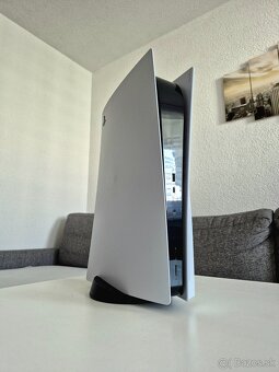 PS5 s mechanikou (CFI-1016A) - 3