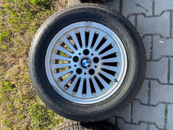 Originálne elektróny BMW s celoročnými gumami - 3