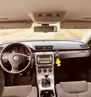 Predám VW Passat B6 1.9 TDI - 3