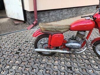 Jawa 250 - 3
