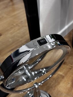 Kozmetické zrkadlo s LED svetlom a so zväčšením - 3