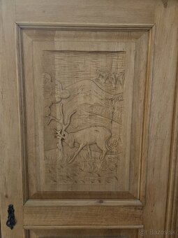 Polovnícka skriňa - 3