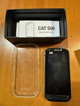 Predám mobilný telefon CAT S60 - 3
