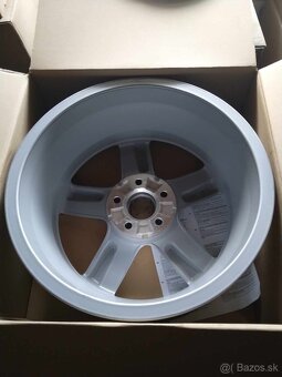 AUDI 5 x 112 R 17 100 % stav + pneu. - 3
