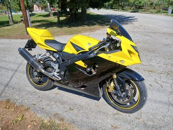 Suzuki GSX-R 750 - 3