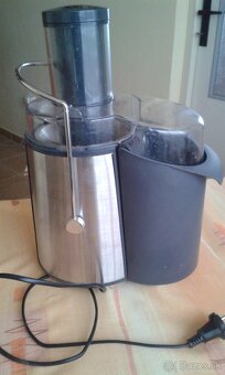 Odšťavovač Sencor SJE 1005 - 3