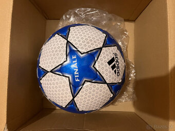 Lopta Adidas UCL - 3