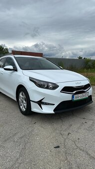 Kia Ceed SW 1.5 T-GDi Gold A/T - 3