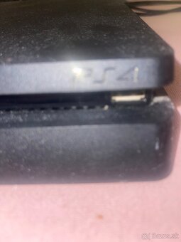 Playstation 4 slim - 3